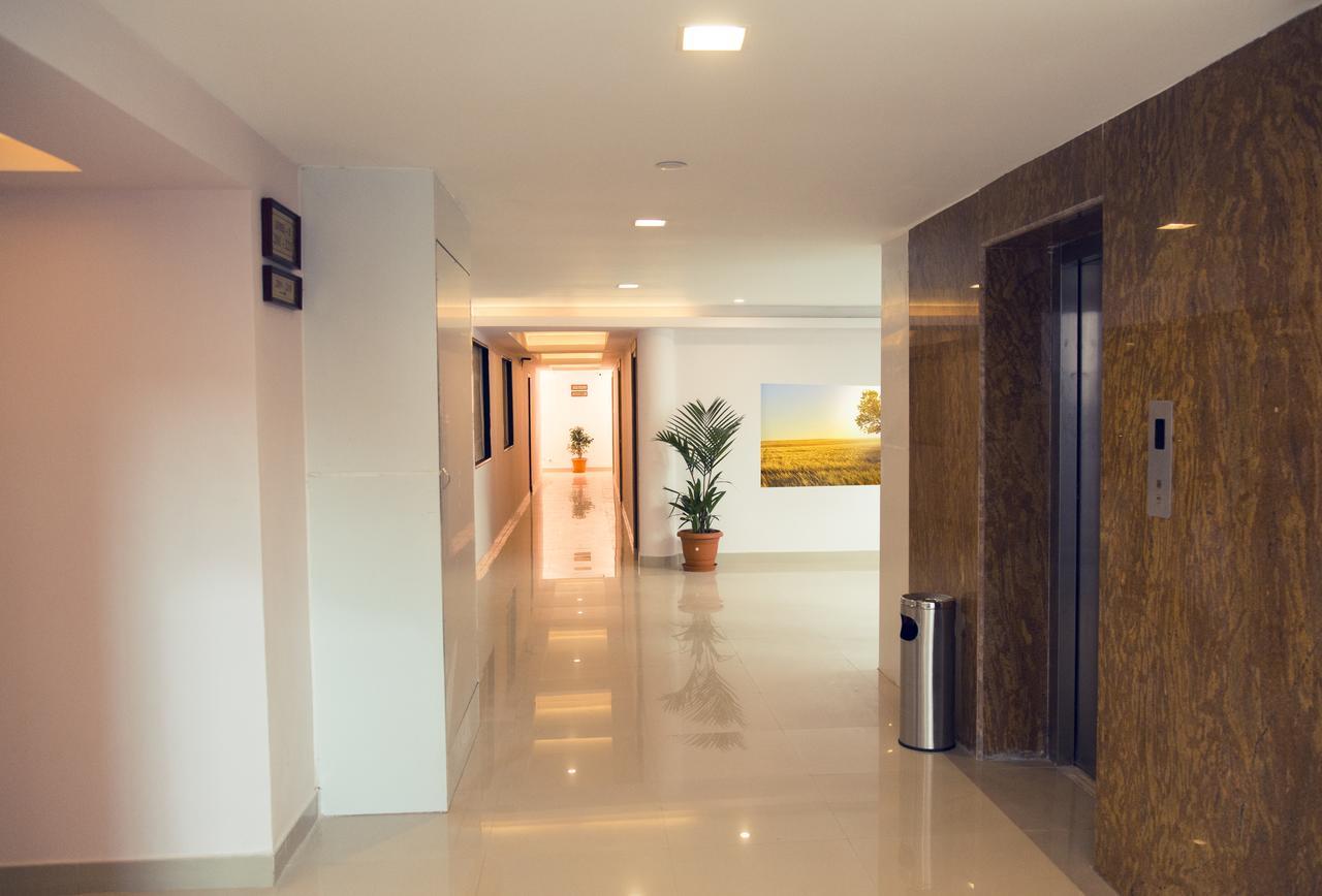 Hotel Rainbow Suites Kannur Exterior foto